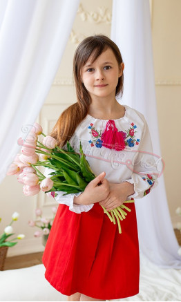 Рубашка с вышитыми цветами 9400