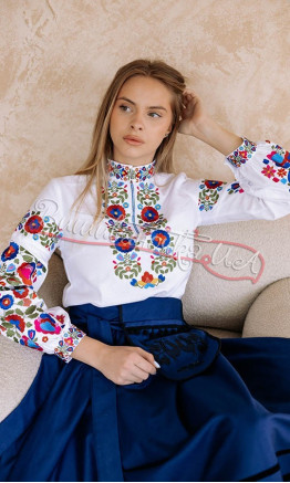 Вишиванка з барвистим узором 2280