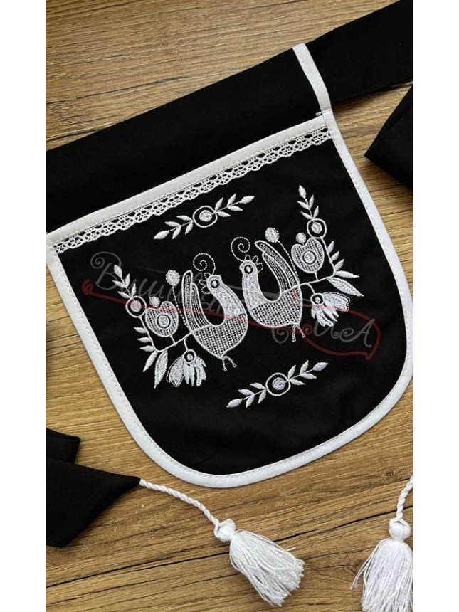 Embroidered ladunka pendant Л01