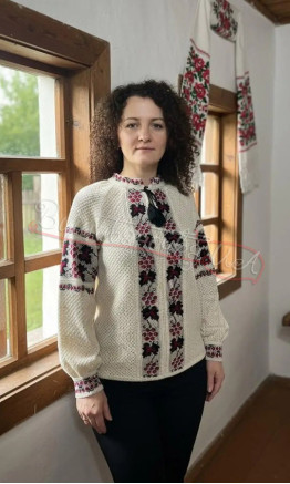 Вязана вишиванка з калиновим орнаментом 5891