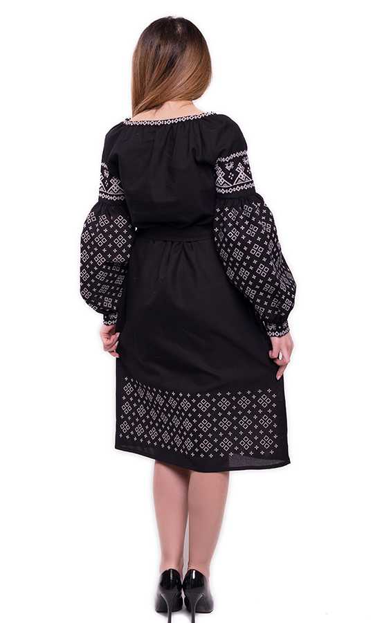 Гарне чорне вишите плаття SL12 - фото 2 vishivano4ka.com.ua