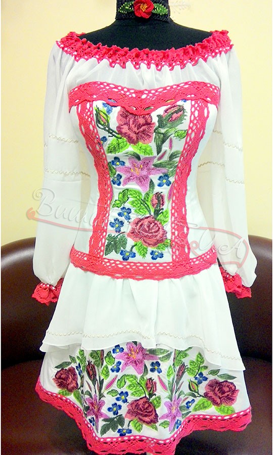 Вишитий жіночий костюм з вишивкою 3033 - фото 1 vishivano4ka.com.ua