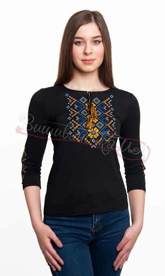 Футболка з жовто-блакитною вишивкою з 34 рукавом 50122д - фото 1 vishivano4ka.com.ua