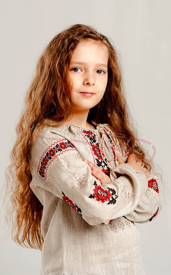 Дитяча вишиванка на сірому полотні 933-4.3 - фото 2 vishivano4ka.com.ua