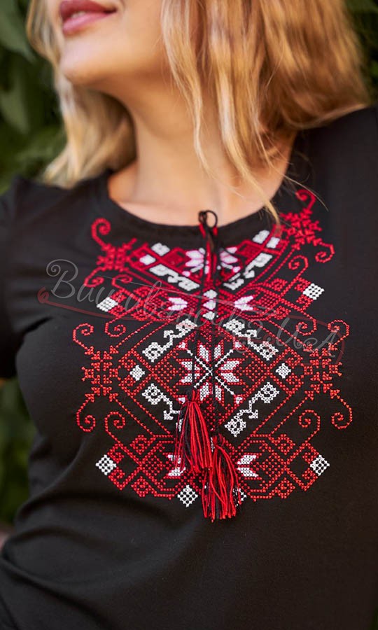 Чорна футболка з вишивкою 5130 - фото 2 vishivano4ka.com.ua