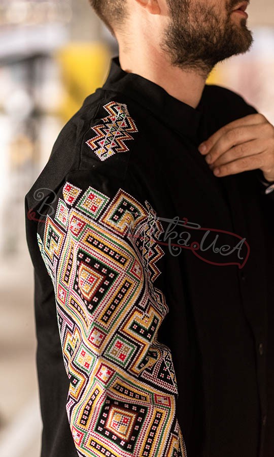 Черная мужская рубашка из льна 7444 - фото 3 vishivano4ka.com.ua