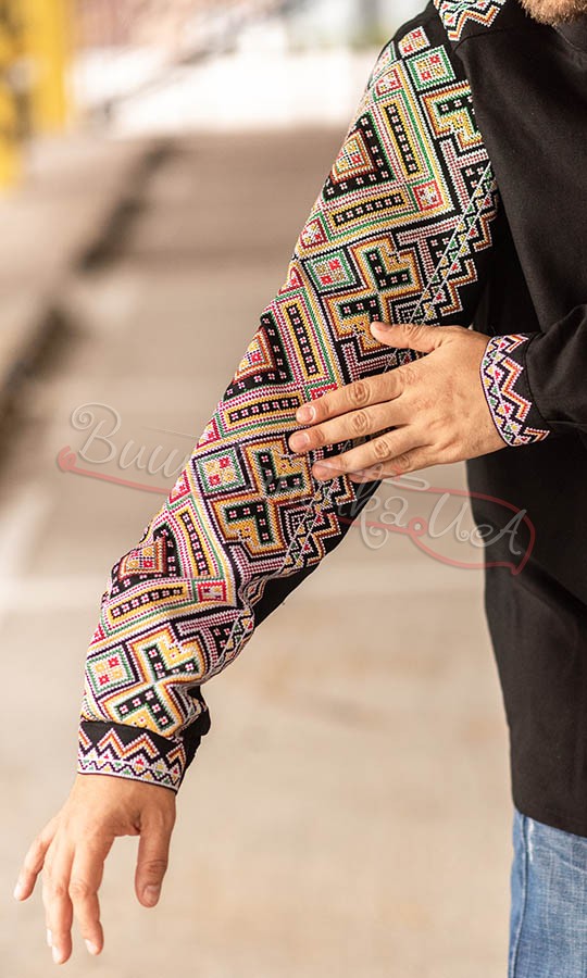 Черная мужская рубашка из льна 7444 - фото 4 vishivano4ka.com.ua