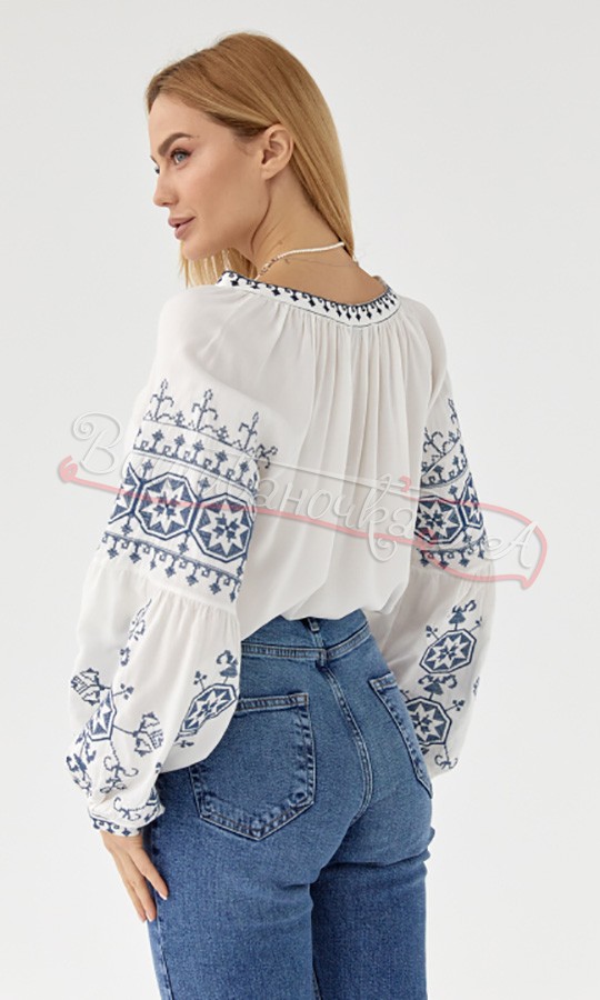Блуза жіноча з вишивкою 0115 - фото 2 vishivano4ka.com.ua