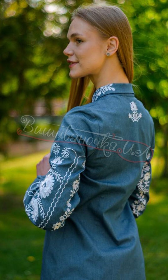 Жіноча блузка з вишивкою гладдю 4628 - фото 2 vishivano4ka.com.ua