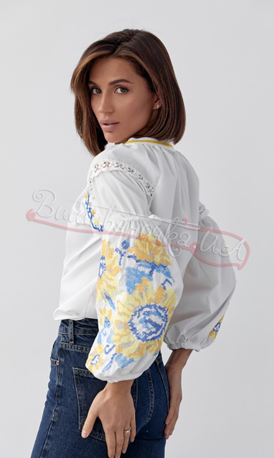 Жіноча блуза з вишивкою соняшників 05544 - фото 2 vishivano4ka.com.ua