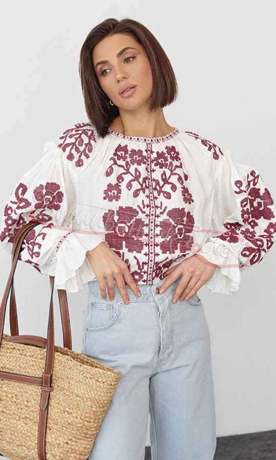 Жіноча блуза, вишивка хрестиком 05635 - фото 1 vishivano4ka.com.ua