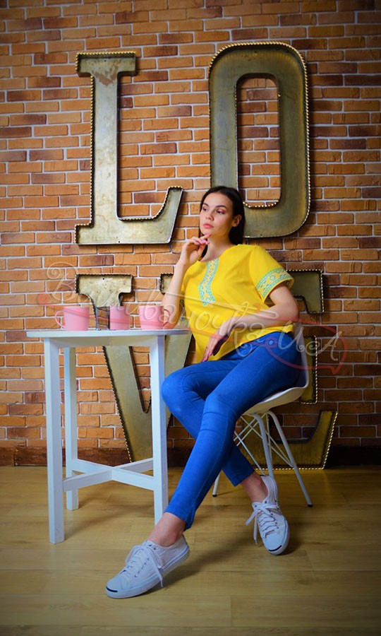 Жіноча блуза з вишивкою Ч 7425 - фото 2 vishivano4ka.com.ua