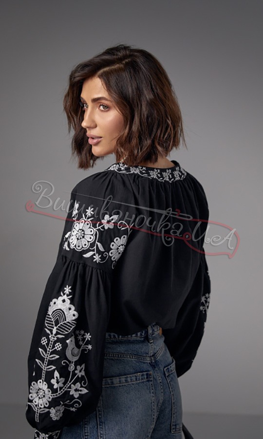 Жіноча сорочка з вишивкою гладдю 5444 - фото 2 vishivano4ka.com.ua