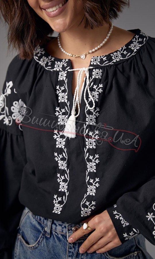 Жіноча сорочка з вишивкою гладдю 5444 - фото 3 vishivano4ka.com.ua