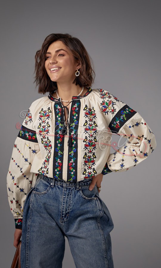 Жіноча вишиванка з вставками макраме 5660 - фото 1 vishivano4ka.com.ua