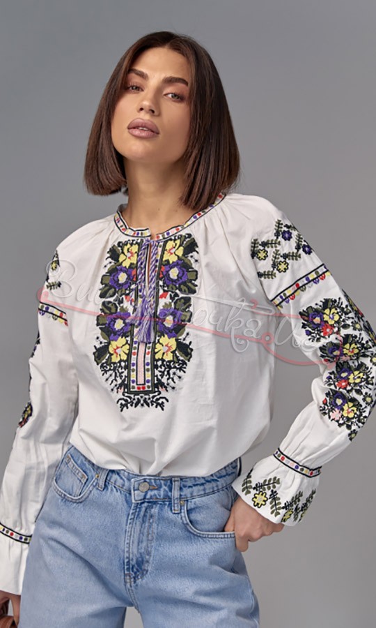 Жіноча вишиванка з квітковим узором 15634 - фото 1 vishivano4ka.com.ua