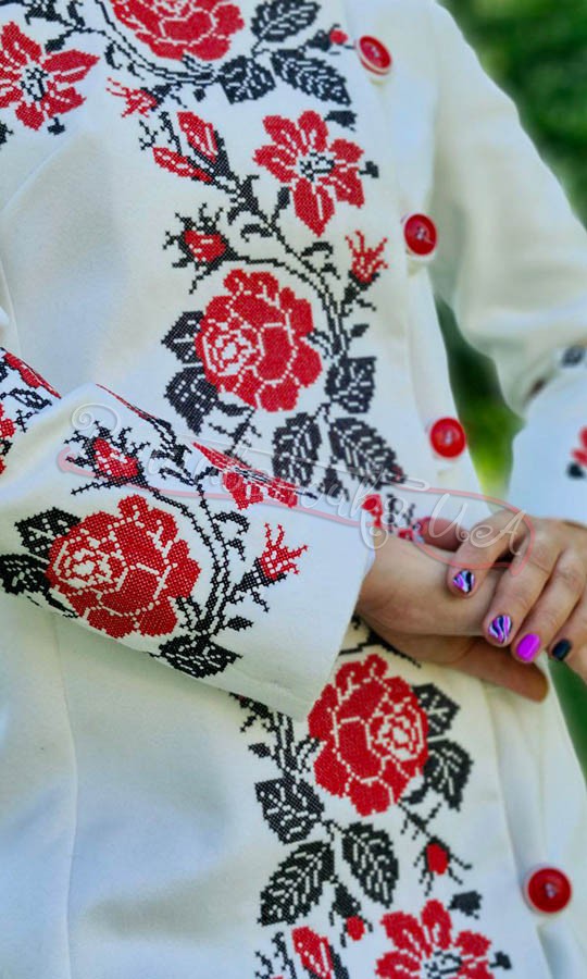 Пальто з яскравою вишивкою 7255 - фото 4 vishivano4ka.com.ua