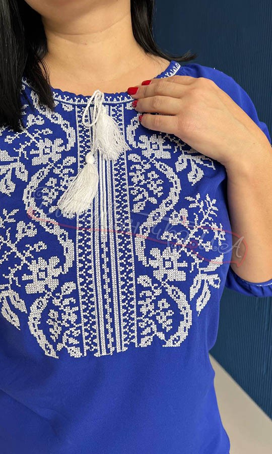 Блуза з вишивкою кольору електрик 1029 - фото 2 vishivano4ka.com.ua
