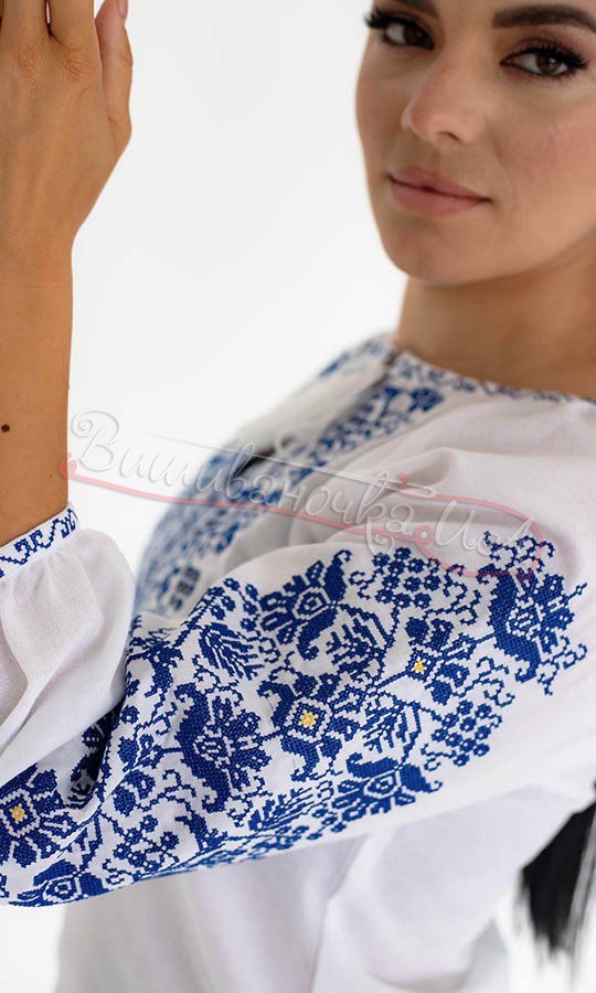 Жіноча блуза з синьою вишивкою 517-3с - фото 3 vishivano4ka.com.ua