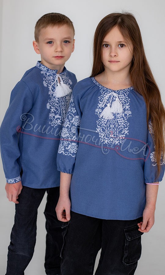 Семейный набор вышиванок 73171 - фото 3 vishivano4ka.com.ua