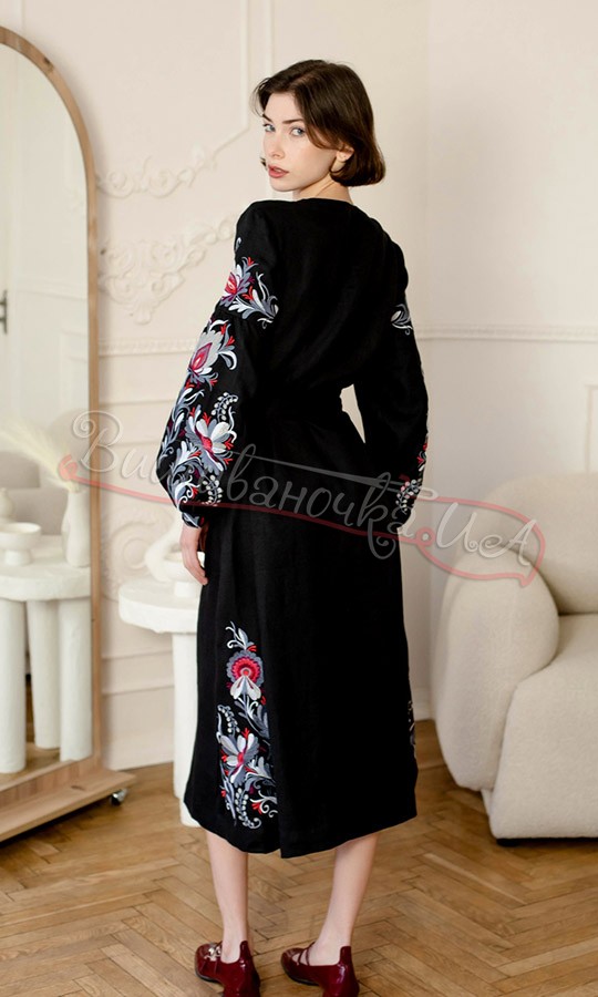 Чорна жіноча сукня довжиною міді 4671 - фото 5 vishivano4ka.com.ua