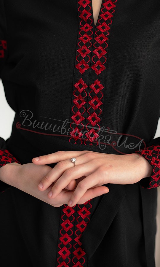 Сукня жіноча з вишитим орнаментом 456-1.2 - фото 5 vishivano4ka.com.ua