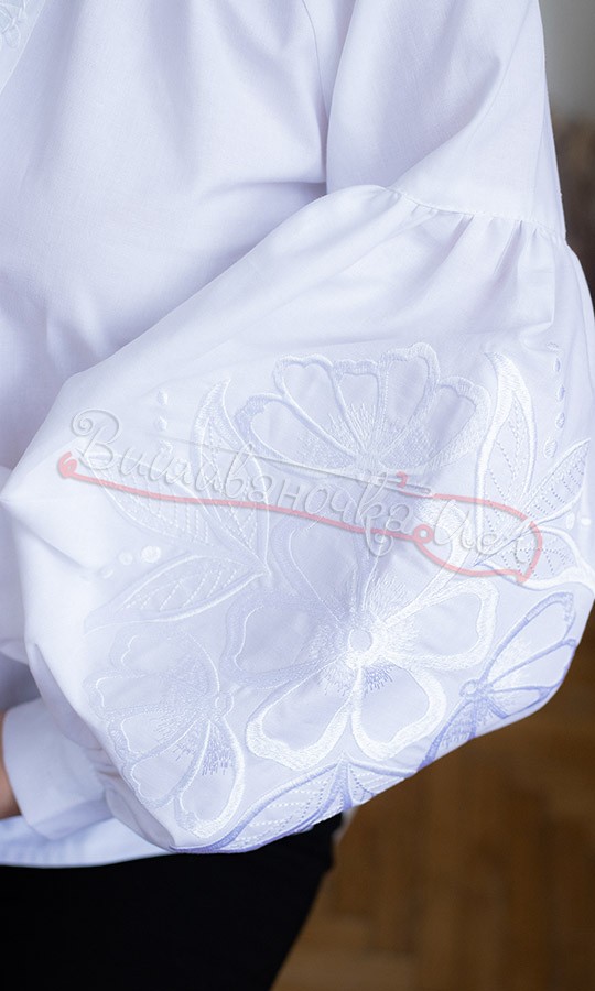 Жіноча блуза з білим орнаментом 2901 - фото 3 vishivano4ka.com.ua