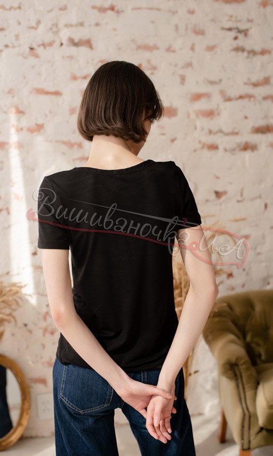 Футболка жіноча з вишивкою 5142 - фото 4 vishivano4ka.com.ua